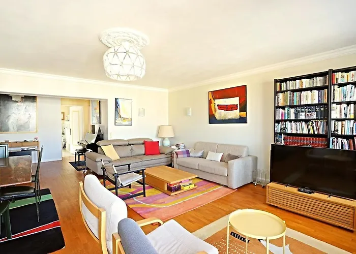 Beautiful Apartment Gobelins