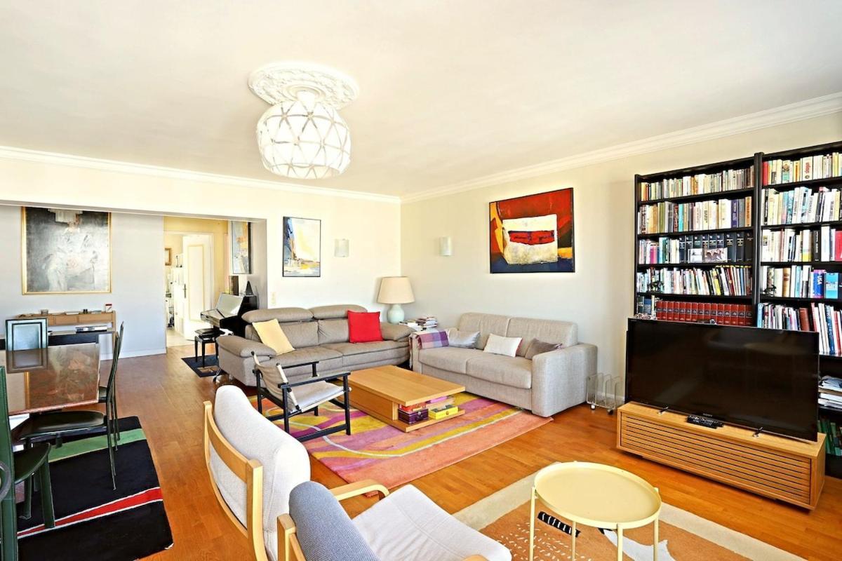 Beautiful Gobelins Apartment Paris